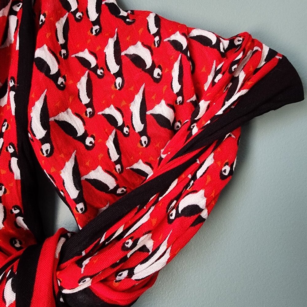 Crown & Ivy Black & Red Oversized Puffin Scarf - Picture 2 of 8